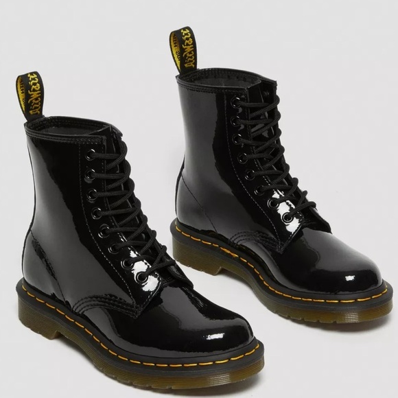 Dr Martens 1460 WOMEN'S PATENT LEATHER LACE UP BOOTS size 9